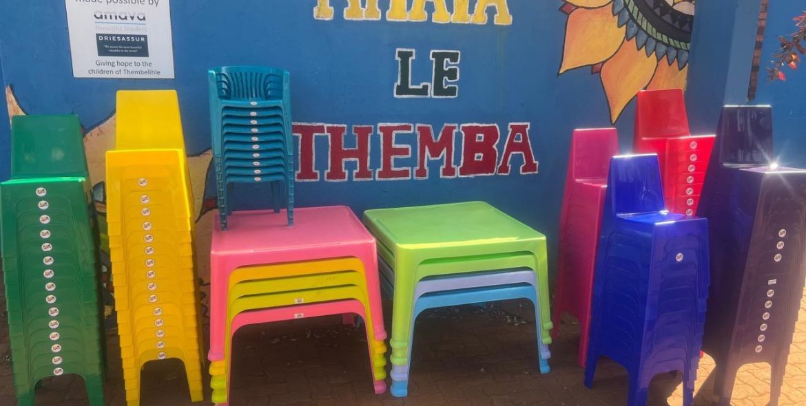 nieuwe tafels en stoelen nieuwe tafels en stoelen